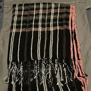 Lightly used PrAna wrap/scarf.